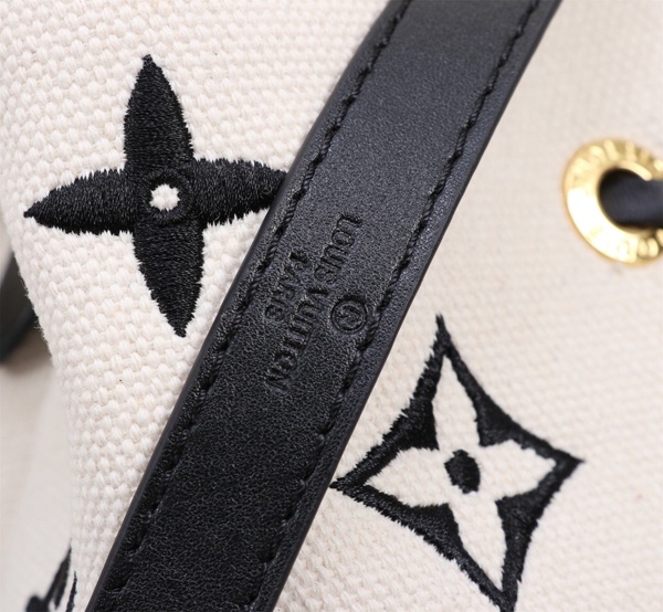 ルイヴィトンバッグ角部分ディテール